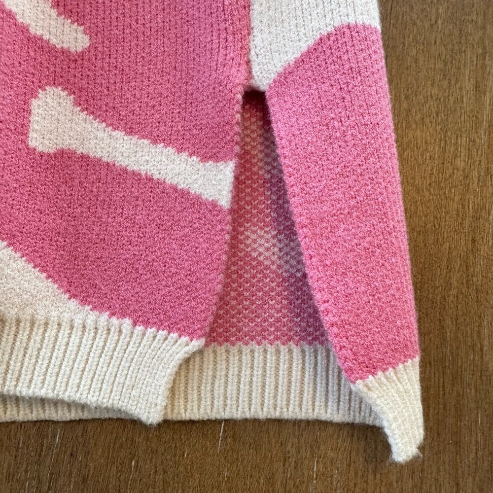 Women’s Moon & Madison Smiley Face Sweater Oversized - Picture 6 of 6